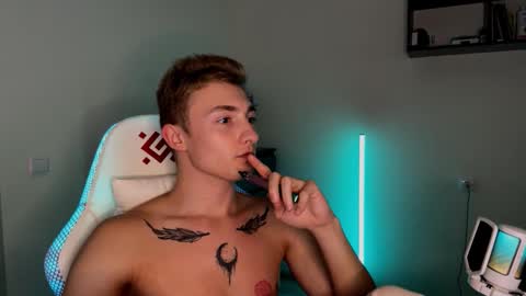 arturr_scott online show from 12, 11, 2025