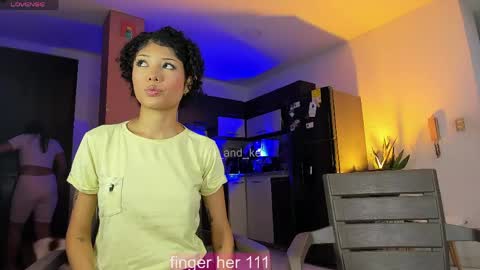 Ariana and Kelsieh online show from 17, 4, 2026