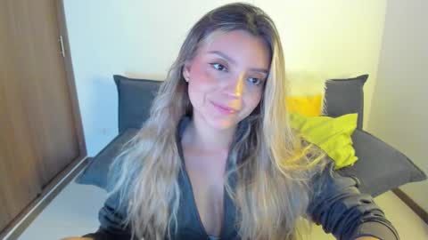 Snapshot of ary_cam230 chatting on 6, 2, 2026 Zahaara online show from 6, 2, 2026