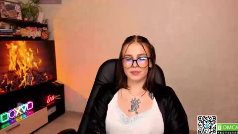 Snapshot of arya_deepthroat_queen chatting on 13, 10, 2025 Arya  Fn  Talented Arya   online show from 13, 10, 2025