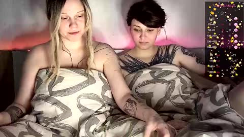 Arya brunett and Cassie blond online show from 28, 2, 2025