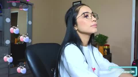 Snapshot of asenaesmee chatting on 8, 2, 2025 Asena online show from 8, 2, 2025