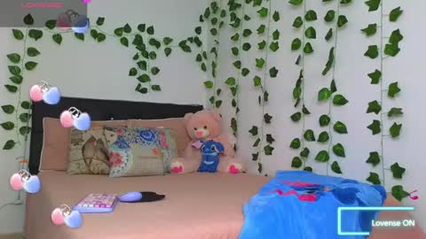 Snapshot of asenaesmee chatting on 11, 3, 2025 Asena online show from 11, 3, 2025