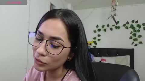 Snapshot of asenaesmee chatting on 27, 11, 2025 Asena online show from 27, 11, 2025