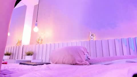 I am Ashley online show from 19, 12, 2025