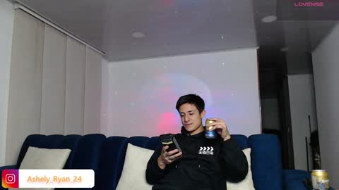 Snapshot of ashely_ryan24 chatting on 27, 1, 2025 Ashley And Ryan online show from 27, 1, 2025