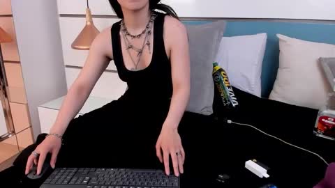 Snapshot of ashkoreh chatting on 22, 11, 2025 Ashkoreh online show from 22, 11, 2025