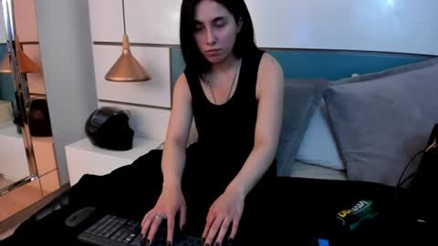 Ashkoreh online show from 10, 7, 2026
