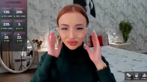 Snapshot of ashleroy chatting on 10, 9, 2025 veronika online show from 10, 9, 2025