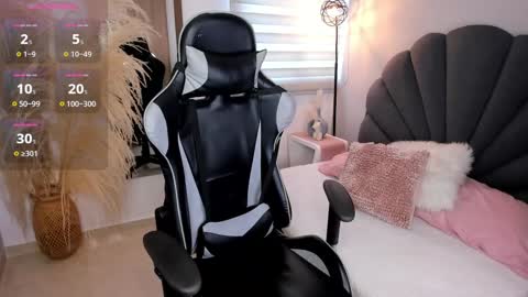 A S H L E Y online show from 21, 1, 2025