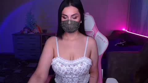   Yasmina   online show from 2, 2, 2025