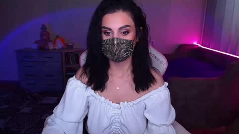   Yasmina   online show from 2, 3, 2025