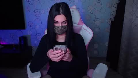   Yasmina   online show from 17, 9, 2025