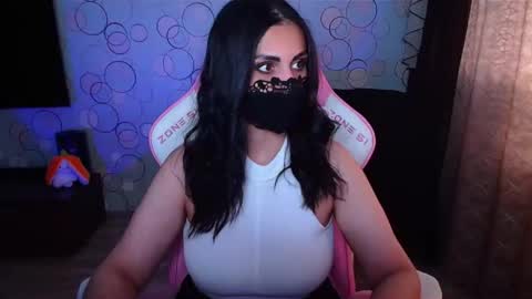   Yasmina   online show from 11, 10, 2025