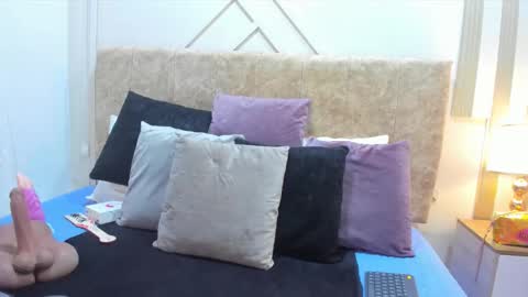 ashley online show from 28, 11, 2025