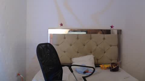 ashley__tylor online show from 4, 2, 2025