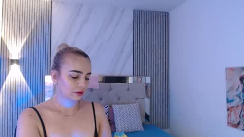 ashley__tylor online show from 15, 4, 2026