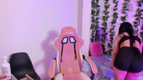 ashley online show from 23, 12, 2025