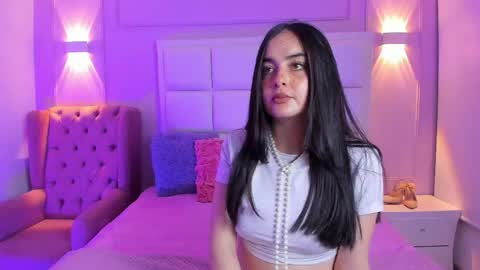 Snapshot of ashley_petit chatting on 14, 5, 2026 ashley_petit online show from 14, 5, 2026