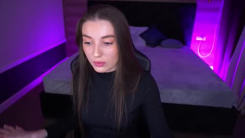 Snapshot of ashleybaee chatting on 4, 12, 2025 ashleybaee online show from 4, 12, 2025