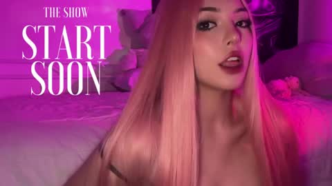 Ashlee Boox   online show from 19, 5, 2026