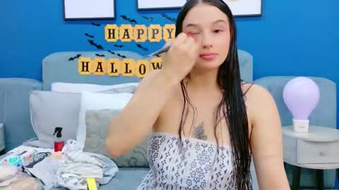 Ashley Evans online show from 18, 10, 2025