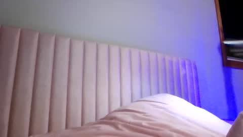 ashleymaddyyyy647935 online show from 27, 4, 2026