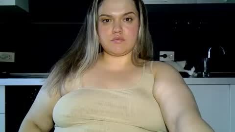 Snapshot of ashleyrosee_ chatting on 4, 7, 2026 Anite online show from 4, 7, 2026