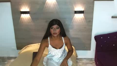 ashleysofiathenison online show from 21, 6, 2026