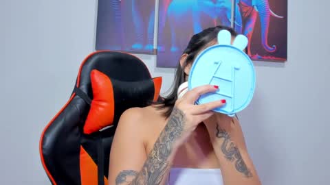    online show from 14, 1, 2025