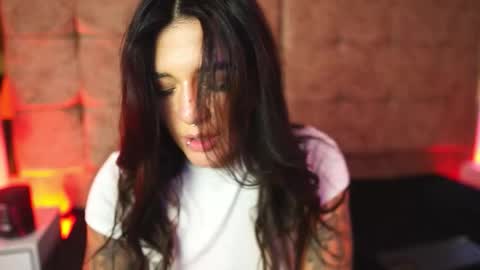 Ashley Lauren online show from 19, 3, 2026