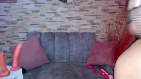 Snapshot of ashlye_hill chatting on 23, 9, 2025 Ashlye  online show from 23, 9, 2025