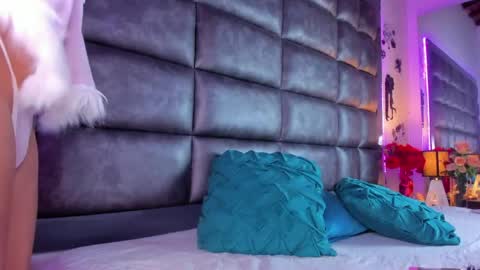 ashlymillerr_ online show from 19, 5, 2026