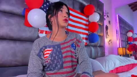 Snapshot of ashlymillerr_ chatting on 4, 7, 2026 ashlymillerr_ online show from 4, 7, 2026