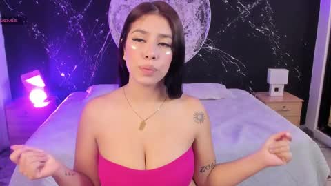 Snapshot of asiaandzoe chatting on 19, 9, 2025 Asia and Zoe online show from 19, 9, 2025