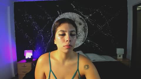 Snapshot of asiaandzoe chatting on 27, 9, 2025 Asia and Zoe online show from 27, 9, 2025