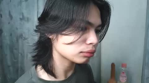 asian_babyboi online show from 15, 9, 2025