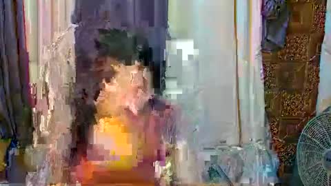 Snapshot of asian_boy_ralph143 chatting on 14, 4, 2026 ELLE dont forget to follow and thumbs up online show from 14, 4, 2026