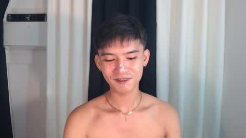 Snapshot of asian_cutiebaexx chatting on 13, 11, 2025 Pat online show from 13, 11, 2025