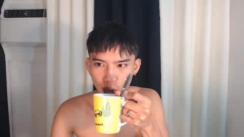 Snapshot of asian_cutiebaexx chatting on 17, 11, 2025 Pat online show from 17, 11, 2025