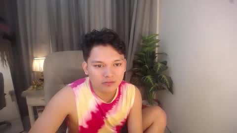 asian_handsomexx online show from 18, 12, 2025