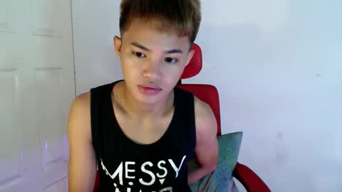 Snapshot of asian_lover05 chatting on 27, 4, 2026 asian_lover05 online show from 27, 4, 2026
