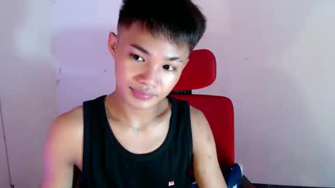Snapshot of asian_lover05 chatting on 18, 5, 2026 asian_lover05 online show from 18, 5, 2026