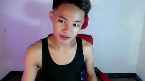 Snapshot of asian_lover05 chatting on 2, 6, 2026 asian_lover05 online show from 2, 6, 2026