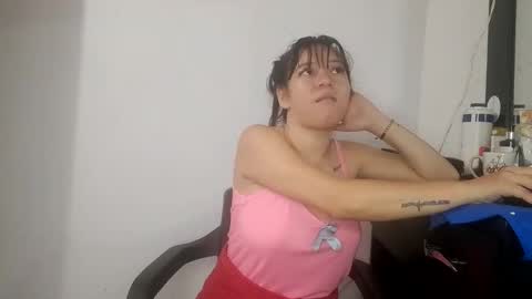 Snapshot of asian_sweet_damara chatting on 24, 10, 2025 Damara Roland online show from 24, 10, 2025