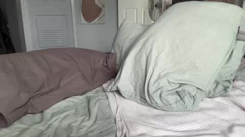 asiangirlandwhiteguy online show from 19, 10, 2025