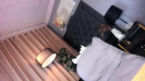 Snapshot of asianpetitehugecock chatting on 15, 12, 2025 AGATHA online show from 15, 12, 2025