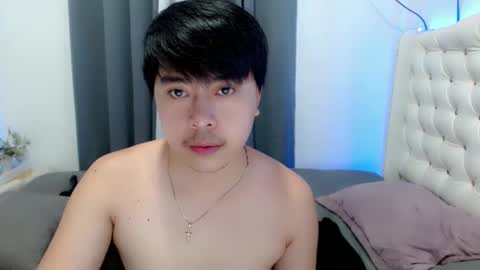 Snapshot of asianroy_x chatting on 7, 1, 2025 Roy online show from 7, 1, 2025