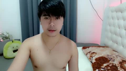 Snapshot of asianroy_x chatting on 18, 1, 2025 Roy online show from 18, 1, 2025