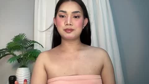 Snapshot of asiansweet_lily chatting on 8, 7, 2026 Lily online show from 8, 7, 2026